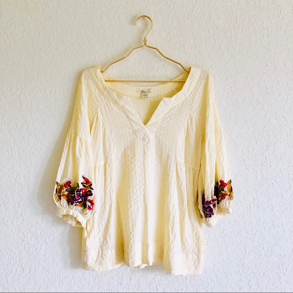 Theme Boutique Embroidered Puff Sleeve Peasant Top